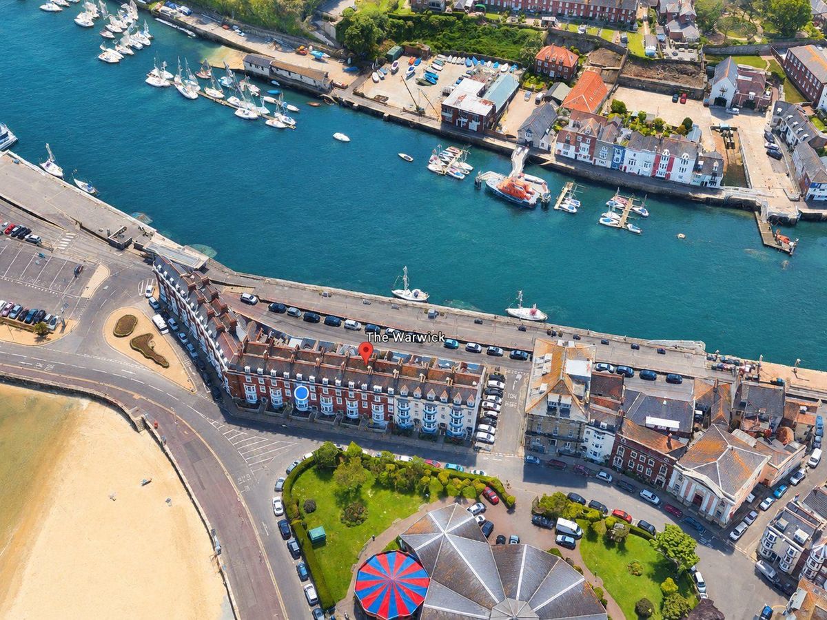 Bird’s-eye view of the Warwick on the Esplanade
